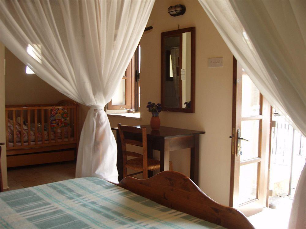 Niovi House Apartment Tochni Luaran gambar